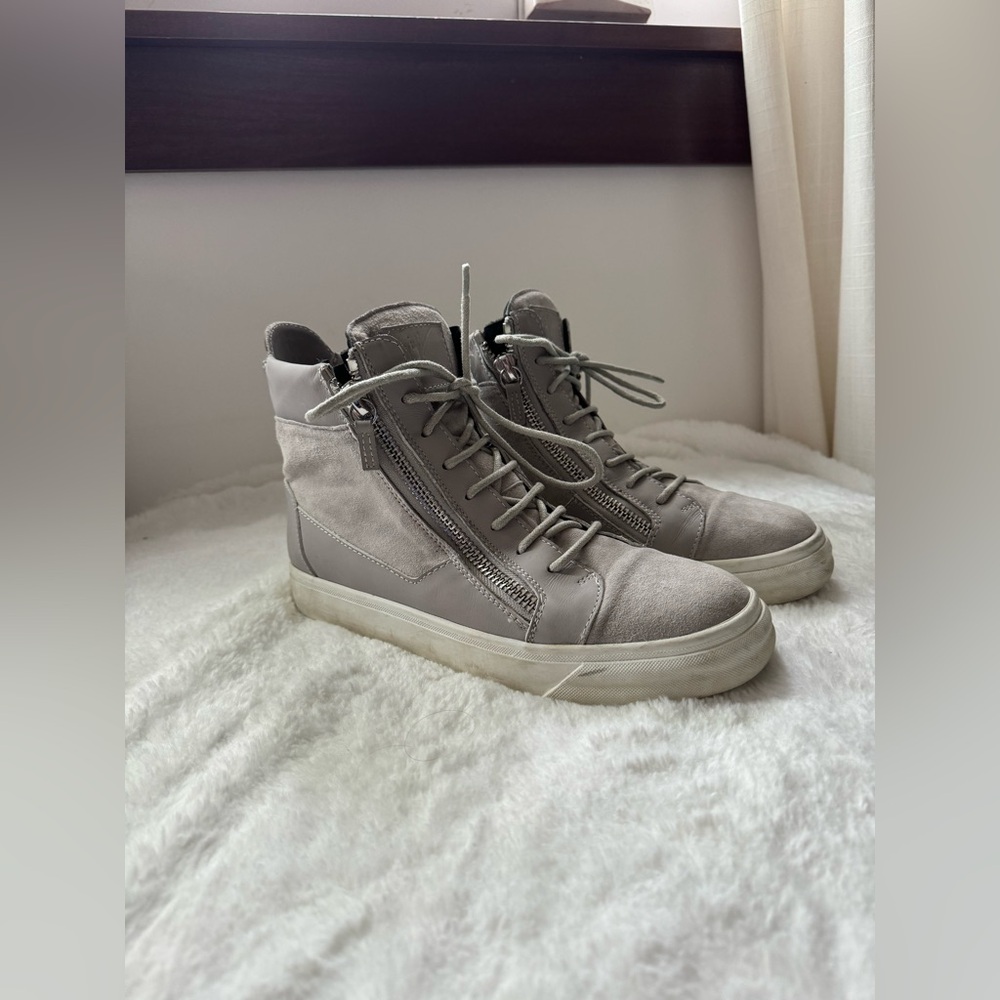 Men's Giuseppe Zanotti Gray Suede London High-top Sneakers